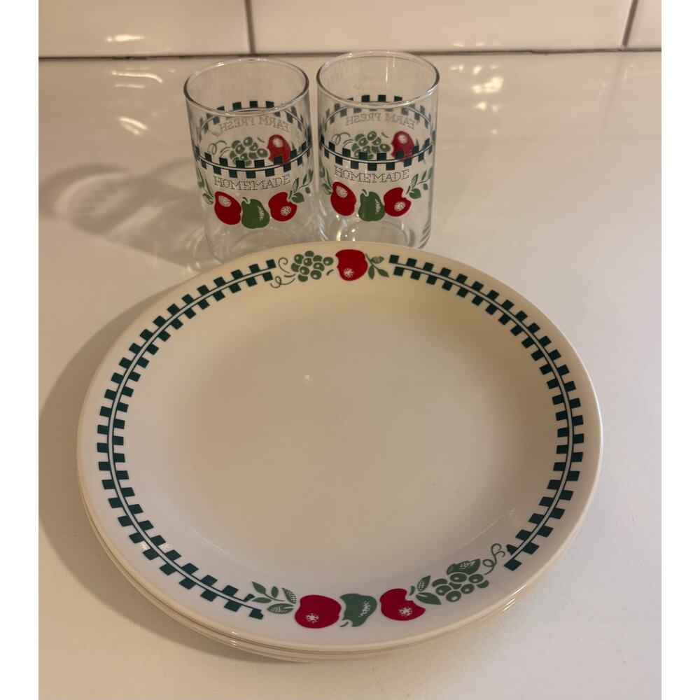 Vintage Corelle Farm Fresh Set of 4 8.5" Diameter Salad Plates & 2 Juice Glasses